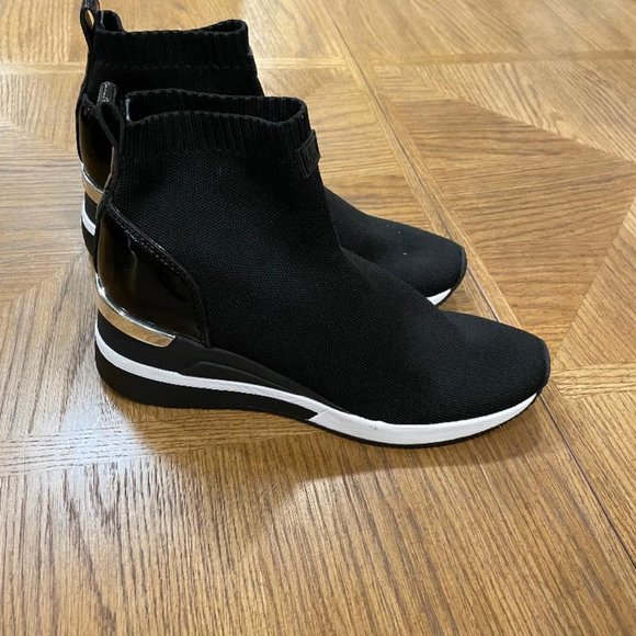Michael Kors ankle black boots - Picture 2 of 4